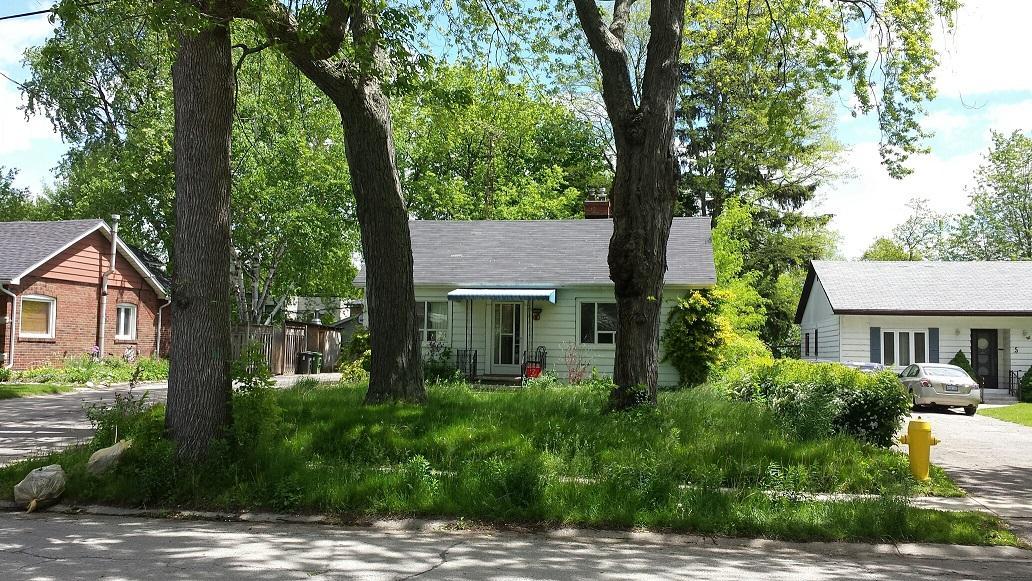 A photo of 9 Thirty Eighth Street from 2017, prior to the TLAB Appeal